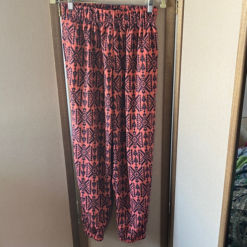 Ambiance Apparel Coral and Navy Patterned joggers large